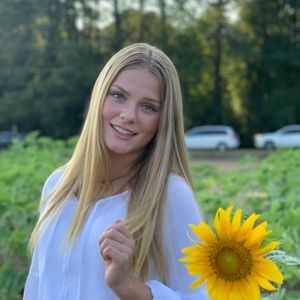 Meet your Posher, Casey